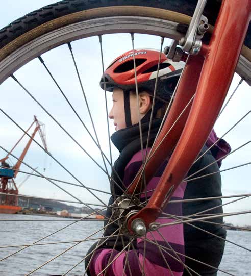 3 GENOMFÖRANDE Kunskap och samverkan SAMVERKAN FÖR BÄSTA GENOMFÖRANDE För att Göteborg ska bli en attraktiv cykelstad krävs en fungerande samverkan inom trafikkontoret och mellan stadens