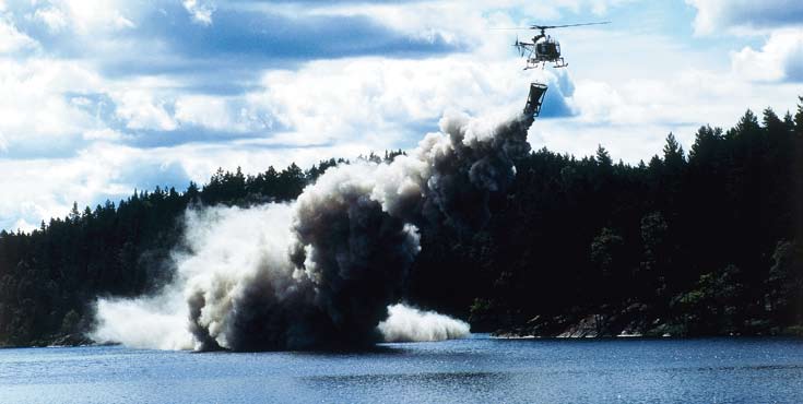 Ordna sedimentationsfällor! 1. Låt dikets nedersta del sluta i en översilning av mark. 2. Anlägg en grävd slamgrop om det finns möjlighet till återkommande skötsel och tillsyn.