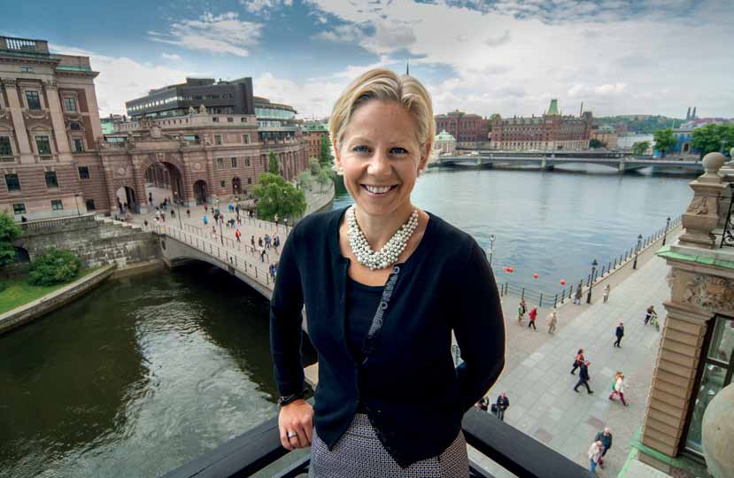 Utsikten från den lilla balkongen i anslutning till styrelserummet på tredje våningen på A delswärdska huset är svårslagen.