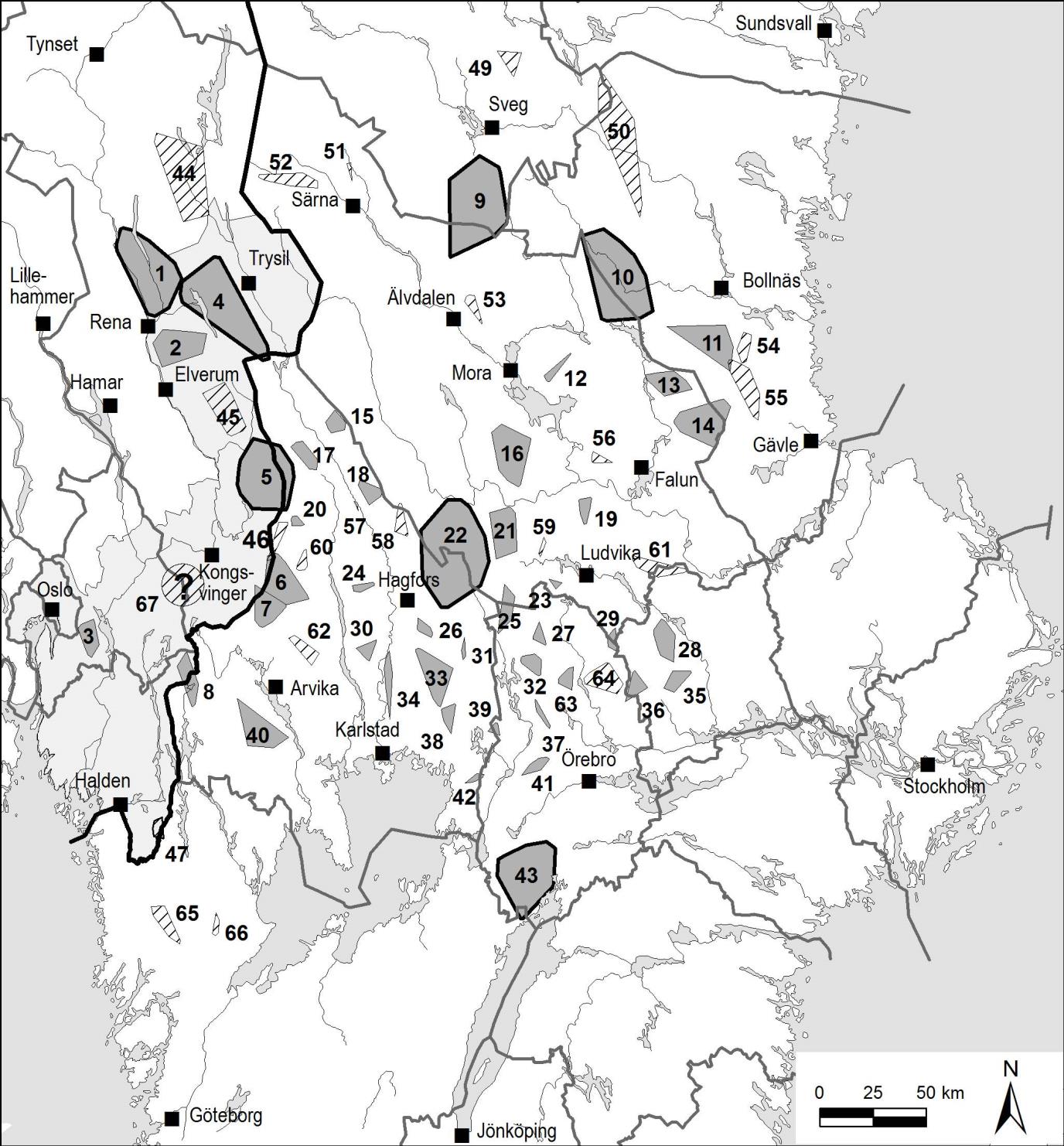 63 Figur 19. Reviren hos familjegrupper (grå) och revirmarkerande vargpar (raster) i Skandinavien vintern 2013-2014.