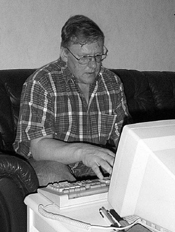 Den 7 april 1983 klockan 14.02 var ett historiskt ögonblick i Internetsverige. Då lyckades Björn Eriksen ta emot det första e-postmeddelandet i landet.