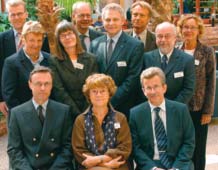 FRAMTID Framtidsgruppen från vänster fram: Hans-Jörgen Andersson, Gunnel Wennberg, Sigurd Heuman.