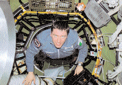 ESA-astronauten Umberto Guidoni var den första europén som satte sin fot på ISS och är en veteran som varit med på två rymdfärjeuppdrag.