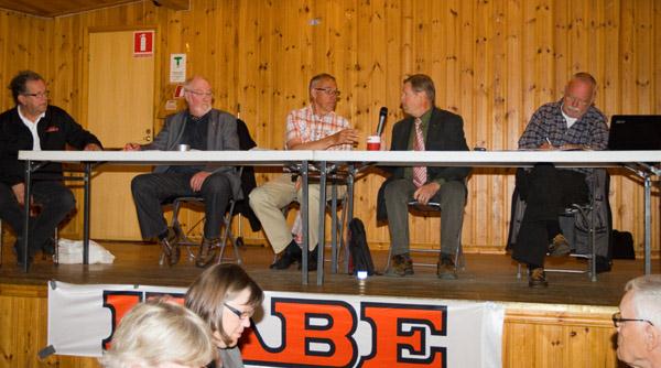 Rekordsnabbt årsmöte Årsmötet på lördagen leddes på ett rutinerat sätt av kommunalfullmäktiges ordförande i Sunne, Karl-Johan Adolfsson.