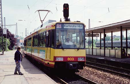 Övrig kollektivtrafik: Regionala linjer Stadsdelar och orter utanför det helautomatiska systemets räckvidd trafikeras med regionala linjer.