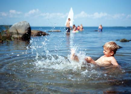 VATTEN Karlskrona kommun består till stor del av vatten. Det här kapitlet handlar om grundvatten, vattendrag och kustvatten. Enskilt och kommunalt vatten finns under kapitlet Försöjningssystem.