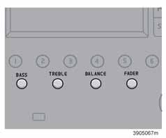 Audiofunktioner HU-650/850 Bass Bas Ställ in basen genom att trycka ut ratten och vrida den åt vänster respektive höger. I mittläget är basen normaliserad.