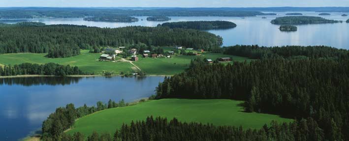 Golfströmmen gör det möjligt att det växer skog nästan upp till de nordligaste delarna av vårt land. Klimatet och den moränbaserade jordmånen gör förhållandena karga.