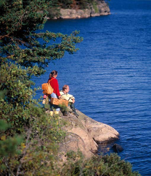 Naturvårdsverkets information Vägledning i strandskyddsfrågor finns även på Naturvårdsverkets webbplats (www. naturvardsverket.se).