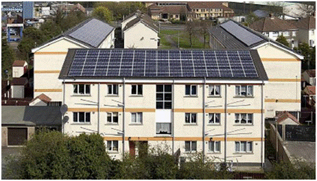 Belfast Field Trials, UK År 2003 installerades 51 kwt solceller i på ett befintligt flerbostadshus (30 lägenheter) i Belfast, Storbritannien.