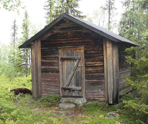 Nybygget, i det som då var obebyggt land, gjordes 1757 som ett arrendehemman under traktens järnbruk. Arrendatorerna var skyldiga att medverka i malmtransporterna från Gällivare ner till kusten.