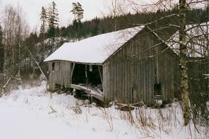 Avstyckat boningshus invid Sågdammen i Stockedalen. Bevarad 1940-50-talskaraktär.