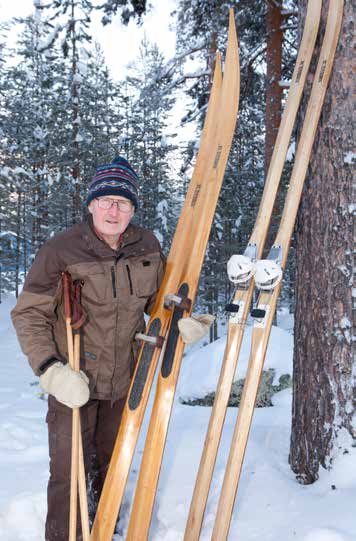 Utifrån dem jobbade jag sedan vidare i flera år tills jag blev nöjd med modellen. Glider lätt Bos skidor, Östergrenarna, är långa, mellan 2,6 och 3,3 meter och mellan 8 och 12 centimeter breda.