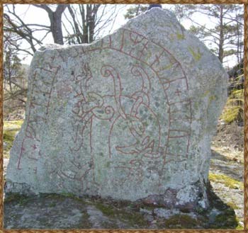 U449 Odensala Plats: Hargs gård, 200 meter öster om mangårdsbyggnaden utmed infartsvägen.