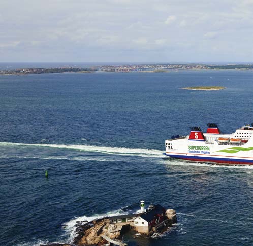 För att möta sjöfartens allt hårdare utsläppskrav testar Stena olika lösningar, som ett för sjöfarten helt nytt bränsle.