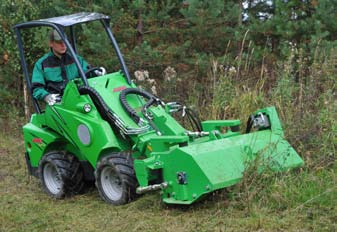 Med Avant 420 du kan ta itu med jobben mycket snabbare, bekvämare och med bättre kvalitet än att göra det för hand. Mindre anläggningar är hemmaplan för 420.