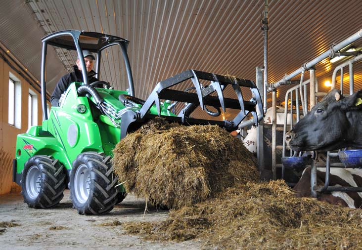 Lantbruk Rätt storlek Avant 400-serien är rätt maskin för de arbetstillfällen inom jordbruket där en kompakt och smidig