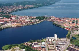 gårdagens stadsbild läge för förändring gårdagens visionsbild dagens stadsbild Översta fotot till vänster visar hur Jönköpings stadskärna såg ut innan arbetet med Stadsbyggnadsvisionen.