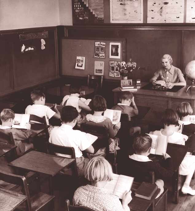 Bokklubben för pedagoger Medlemstidning nr 1 2002 Sysslolöshet är en rot till allt ondt, stod det målat på väggen i 1840-talets småbarnsskola, strax bredvid kruciþxet. Men det fanns hopp.