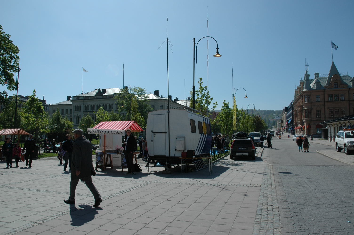 Som redaktör till QRX har jag många uppslag på vad den skall innehålla och hur den skall se ut. Det är en kul uppgift att hålla på med detta.