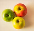 a) 75 ml b) 1,2 liter c) 65 cl d) 5 ml 6 Åsa köper äpplen som sammanlagt väger 700 g. Åsa betalar med en tjugokronorssedel.
