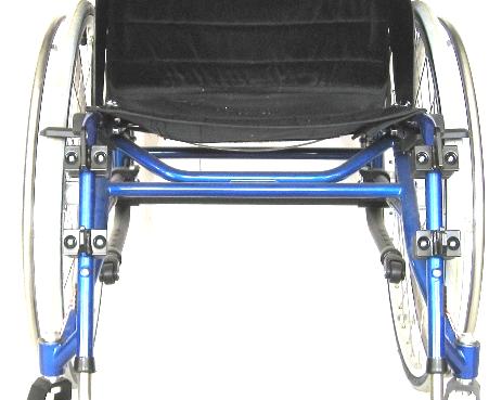 ENHANDSSTYRE Styret för personer som endast kan använda en arm (för 0växlar) 8 ENHANDSSTYRE med plats för växelväljare Enhandsstyre Dyninsats ARMBIKE KIT/Cykel till sin egen rullstol Sittande i sin