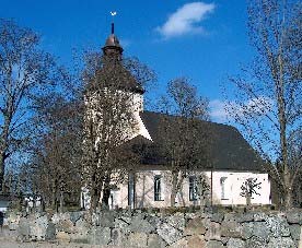 . Tillinge kyrka början av 1200-talet 1 runsten Tillinge kyrka, som ligger 3 km väster om Enköping, byggdes vid början av 1200-talet.