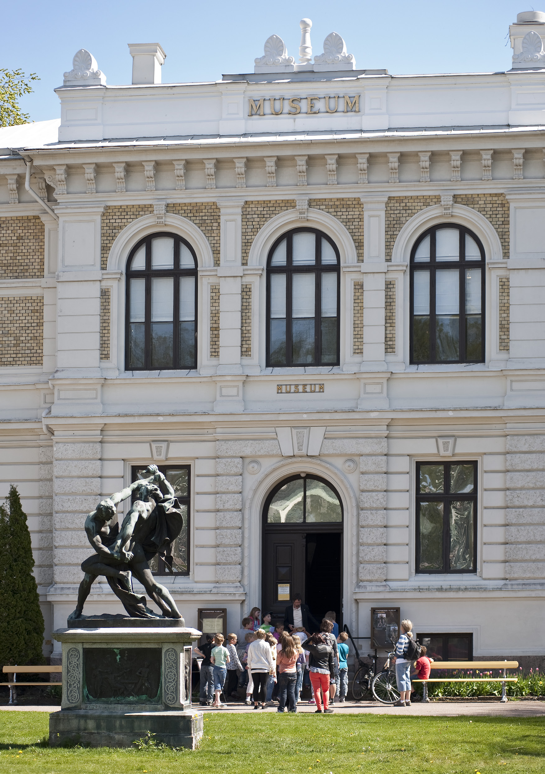 Permanentutställningar Det Underbara Huset Med denna permanentutställning vill vi förklara museets tillkomst och den idéhistoriska grund varpå museet vilar.