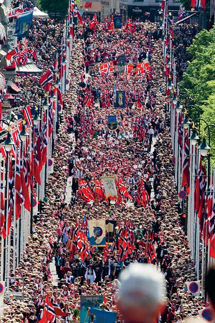 17 maj-firande på Karl Johan ett firande av Norges självständighetsdag.