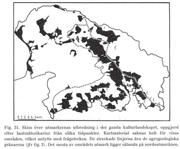 Utifrån dessa dateringar framträder ett mönster med tidiga byetableringar i det västra slättlandskapets bästa odlingslägen och de yngsta på Romeleåsen och i backlandskapet.