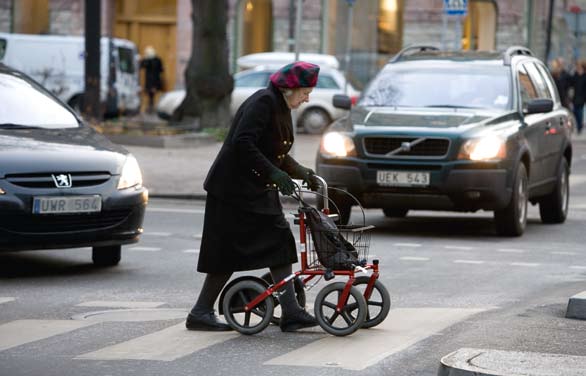 Sjukdomar med påverkan på rörelseförmågan Den som endast har ett rörelsehinder kan ofta klara av att köra bil efter teknisk anpassning av bilen.