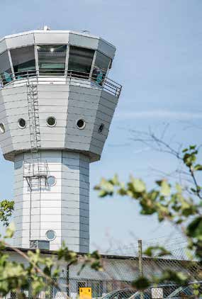 UTC ALLA FÄRDPLANER I HELA VÄRLDEN ANGES I UTC, KOORDINERAD UNIVERSELL TID. 9 h FRAMÅT GÄLLER SMHI:S PROGNOS FÖR BROMMA STOCKHOLM AIRPORT.