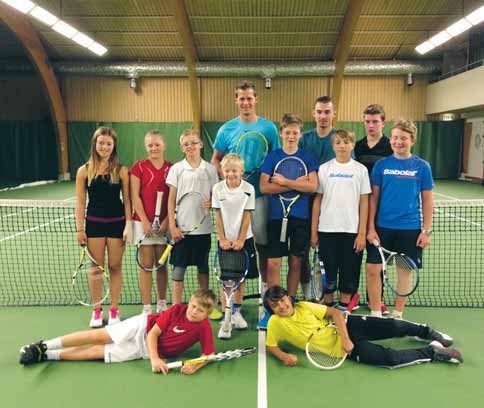 Dessutom arbetar vi stenhårt för att hålla våra avgifter så låga som möjligt. Hockeyskolan startar! Missa inte att anmäla er till vår populära skridsko- och hockeyskola, som startar nu i oktober.