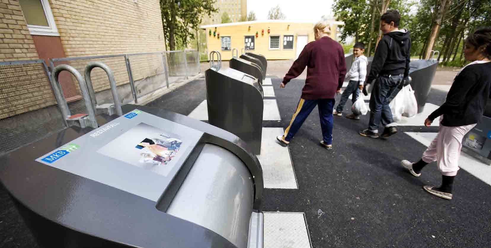 Transportvägens utformning Tillgänglighet är nyckelordet när det gäller att skapa en säker och effektiv avfallshantering. Det gäller både området utanför och inne i avfallsutrymmet.