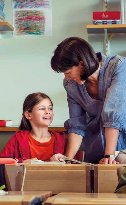 EN KUNSKAPSBUREN FRAMTID. FÖR ALLA. Kunskapsnivån i svensk skola måste höjas.