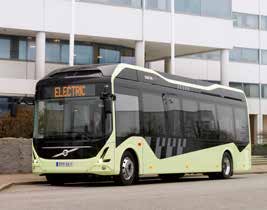 w Volvo 7900 Electric Hybrid bygger på 7900 Hybrid, men kan laddas direkt via elnätet. Elhybriden kan därför köras längre sträckor på el, vilket ytterligare minskar bränsleförbrukningen och utsläppen.