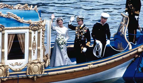 AKTUELLT FOTO: CHARLES HAMMARSTEN/IBL BILDBYRÅ Karl XVI Gustaf och Silvia på kungaslupen. vardags.