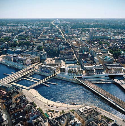 STOCKHOLM Slussen en kär trafikkarusell En historisk del av Stockholm ska rivas och bygget väntas kosta drygt sex miljarder.