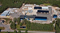 ser personer med funktionsnedsättning som en stor tillgång. Personer med funktionsnedsättning svarar idag för en betydande del i Tegsnässkidans produktion.