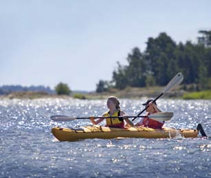 S:t Anna skärgård S:t Anna skärgård är ett myller av öar, från Aspöja i norr till Södra Finnö i söder.