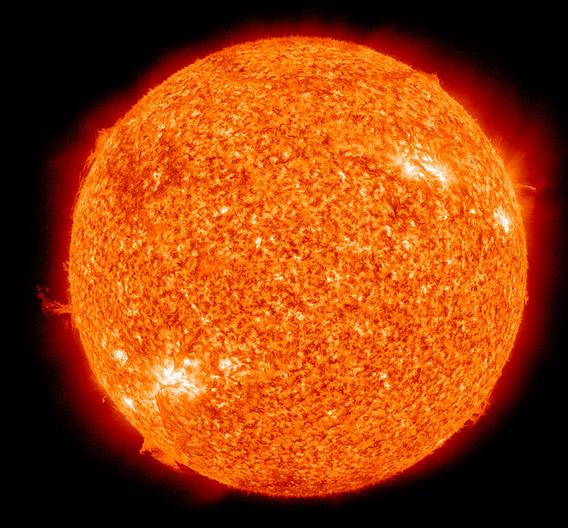 B. Solel idag: Läget, tekniken och ekonomin B1. Solljuset är en enorm energikälla Solen är en otroligt stark energikälla. Närmast solen är solstrålningen oerhört intensiv.