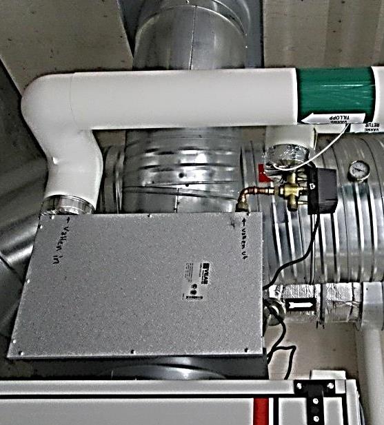 4 Energibesparing genom värmeåtervinning Ishall A använder fjärrvärme och har installerat en förvärmning av regenereringsluften till avfuktaren.