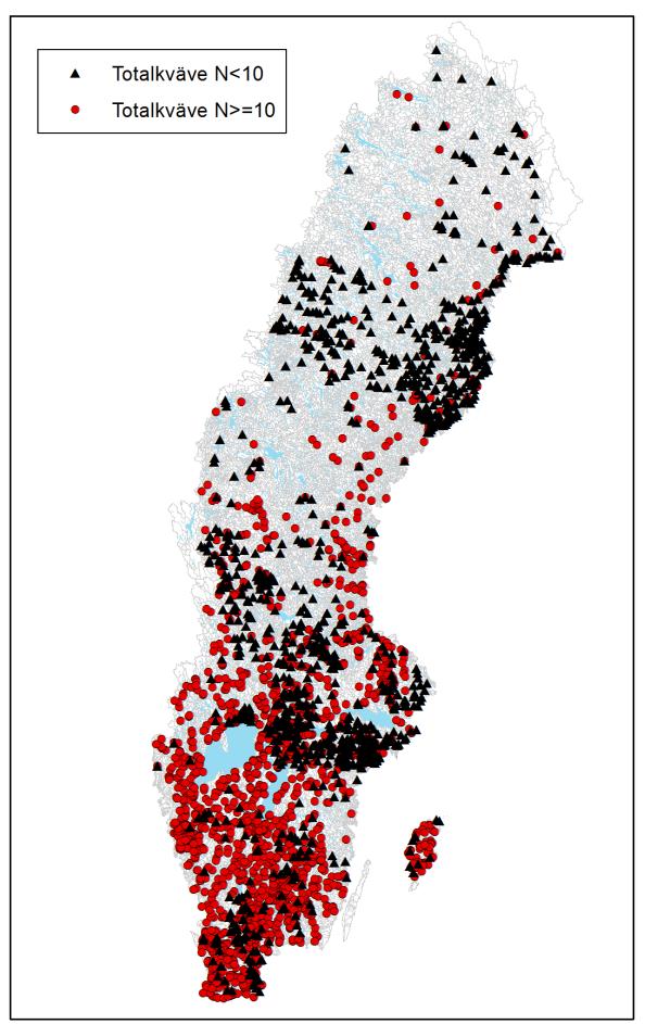 Figur 10 Fördelning av stationer i SLU-databasen med 10 eller fler respektive mindre än 10 mätningar för totalkväve (vänster) och totalfosfor (höger) Figur 11 Fördelning av avrinningområdesarea,