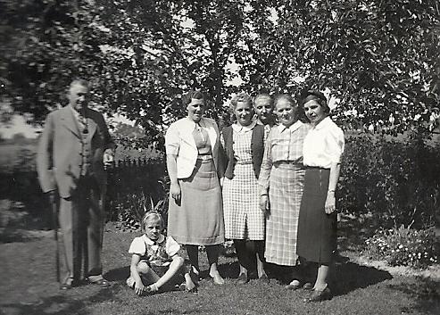 Astrid, Eva Hult, Karin Hydfeldt, Elin Wisén, Calle, Bernhard Wisén,