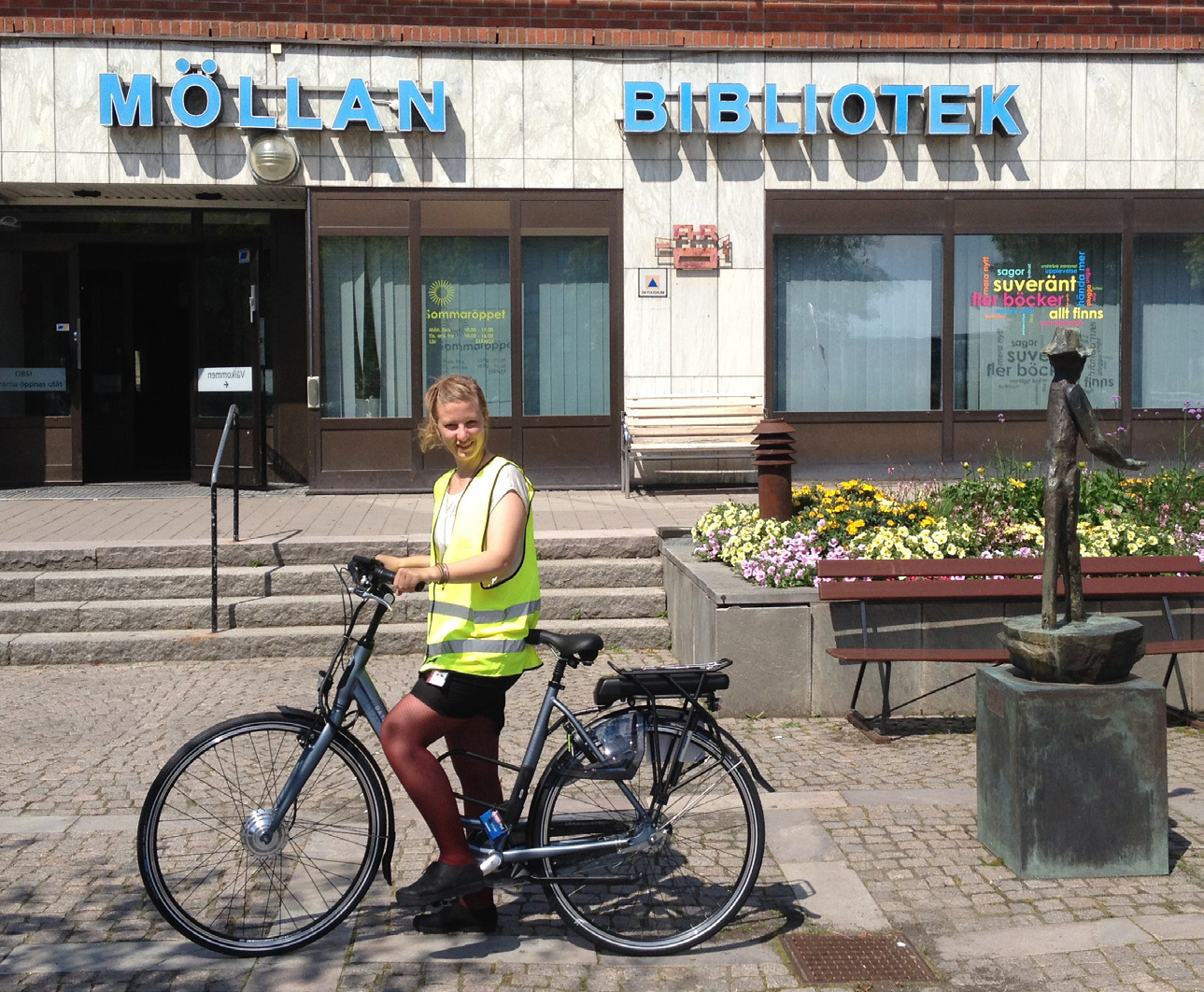 Commute Greener, där individer samlade poäng genom att byta från bil till andra färdsätt. Barn boende i Bifrost målade bilder på temat trafik och hade vernissage och utställning på Bibliotekslabbet.