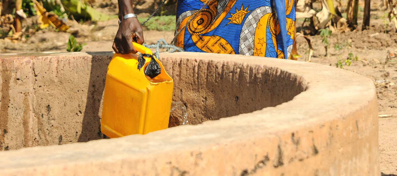 Du kan bidra till arbetet i Gambia genom att sätta in en gåva på Plusgiro 90 02 38 7 Bankgiro 900-2387 Läs mer på: www.gambiagrupperna.org GAMBIADAG 5 DECEMBER!