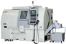 vertikala, horisontella och 5-axliga fleroperationsmaskiner i olika utföranden samt större bearbetningscenter.