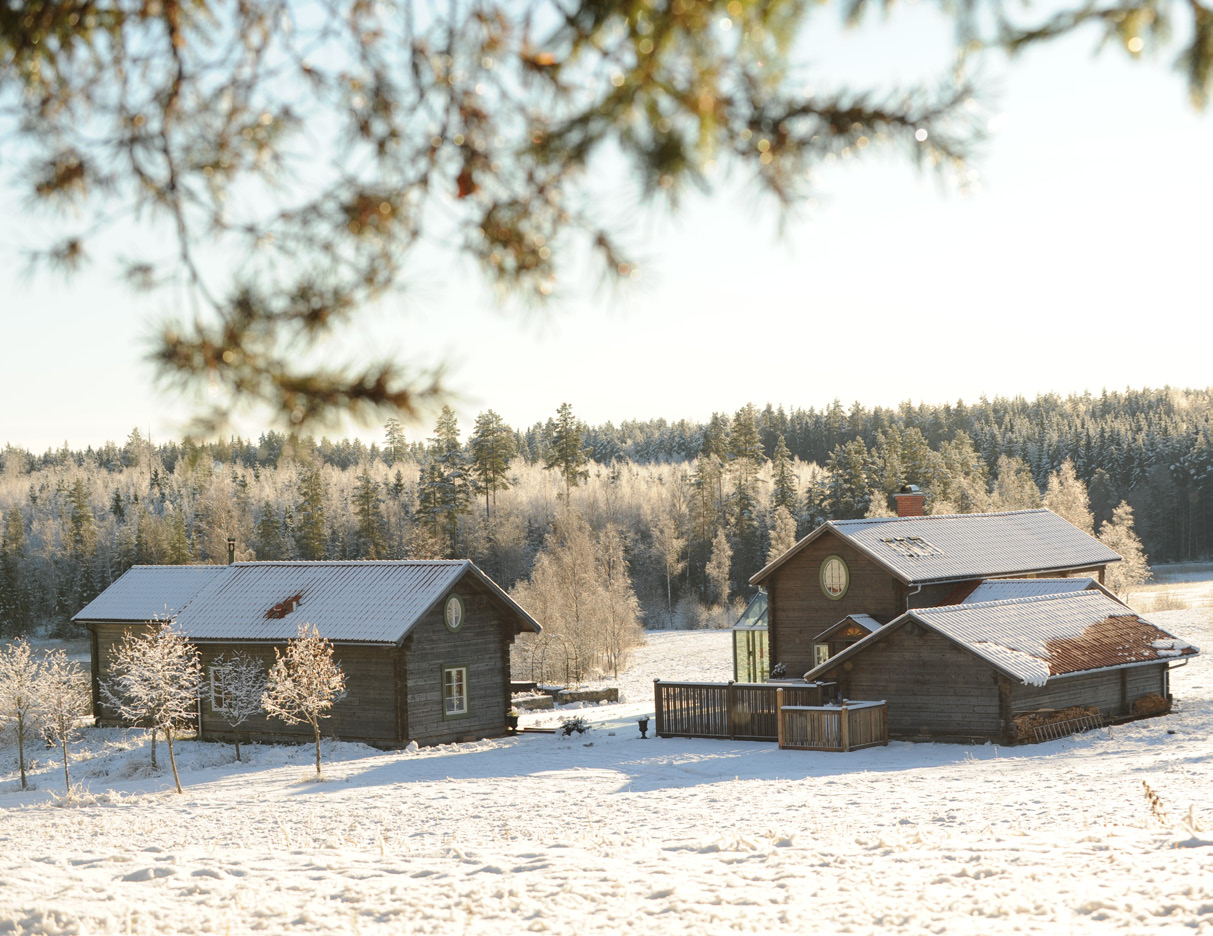 Inför arbetet med Dalagård har vi lagt ner ett omfattande kvalitetsarbete för att få anläggningen att möta de krav som idag ställs på ekoturism; Bygget och driften av Dalagård följer särskild