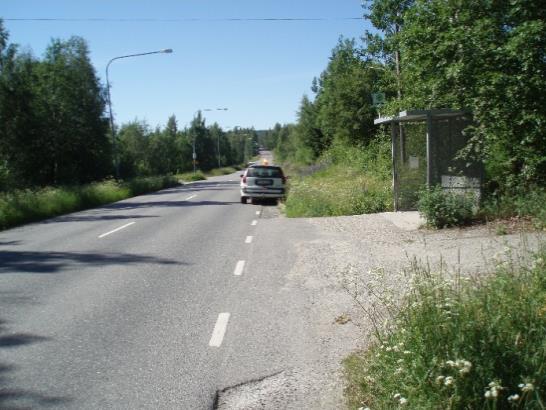 Klistra in kartan i mätprotokollet N R1 R2 Gatunamn: Hastighetsbegränsning: Lägesbeskrivning: Beskrivning radarplacering: busskuren Körfältsbredd: Storgatan 50 km/tim På Storgatan 300 meter söder om