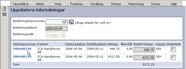 I rutinen Uppdatera inbetalningar kan du efter att ha prickat en inbetalning klicka på länken för någon av de ingående fakturorna.